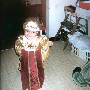 Meet your Posher, Yvette